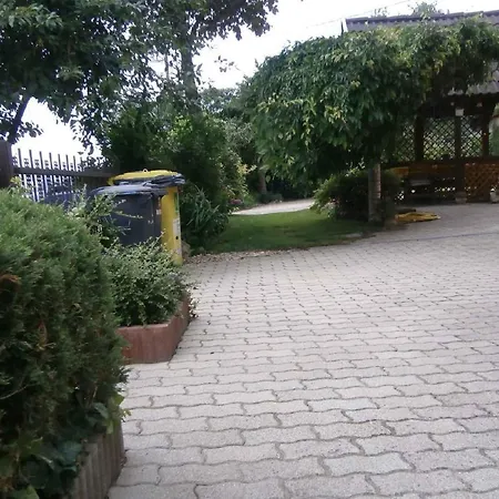 Holiday Home Balatonszarszo 2 * Balatonszarszo