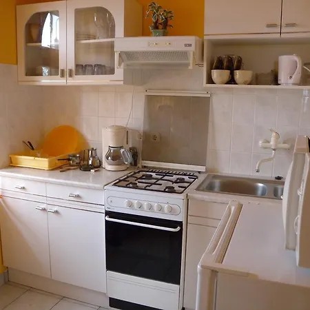 Ferienhaus Holiday Home Balatonszarszo 2