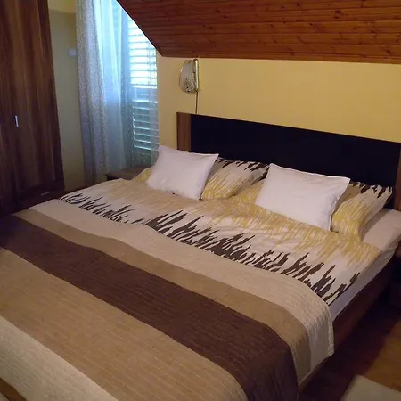 Ferienhaus Holiday Home Balatonszarszo 2