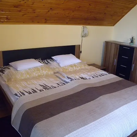 Holiday Home Balatonszarszo 2 * Balatonszarszo
